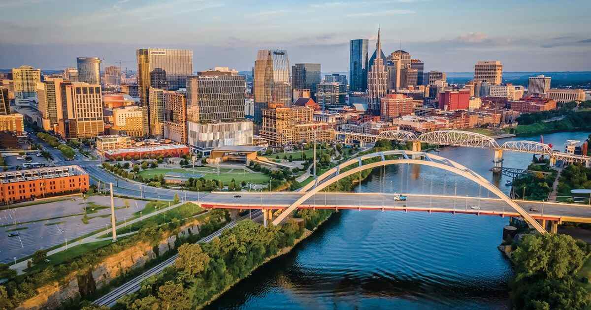 A Local’s Guide to Nashville (41+ Restaurants, Attractions, and Shops to Visit)