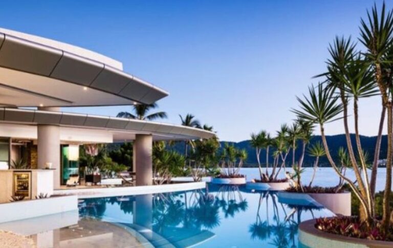 Santorini With Kids: Pros And Cons Of Visiting As A Family